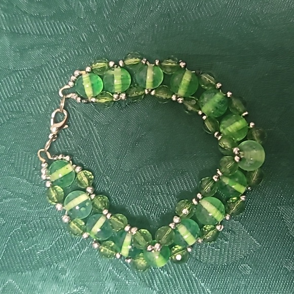 ✨ Handmade Green Bead Bracelet - 7 1/2 Inches ✨ - Picture 6 of 9